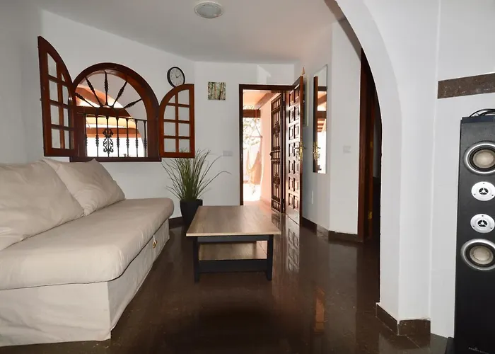 Bahia Beach Club לינה וארוחת בוקר *