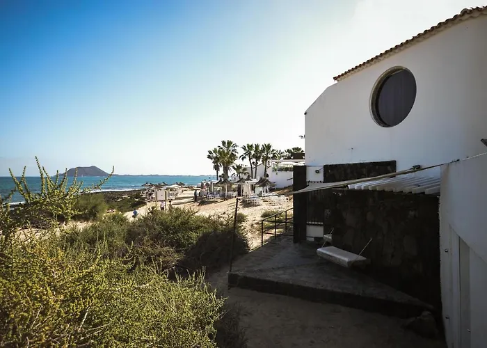 Bahia Beach Club * קורלחו