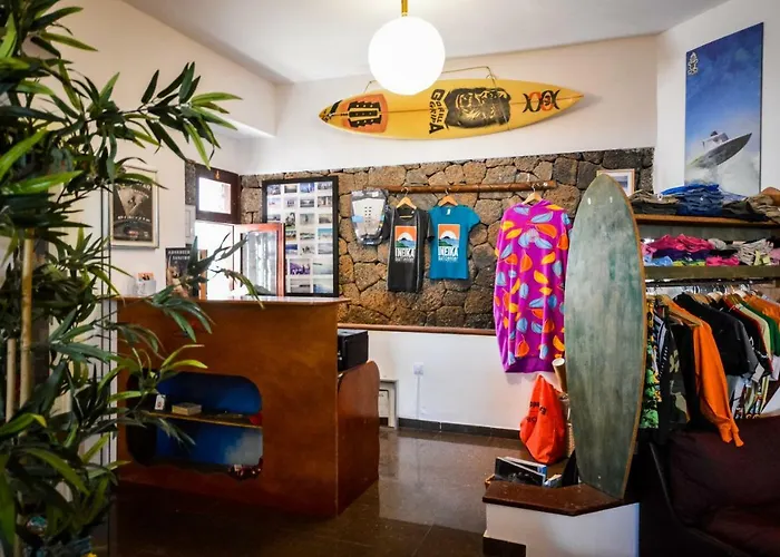 לינה וארוחת בוקר Bahia Beach Club