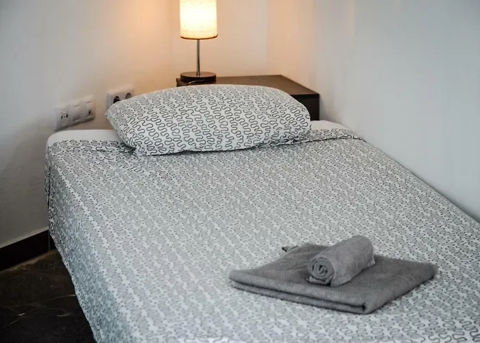 לינה וארוחת בוקר Bahia Beach Club